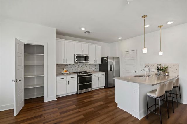 10603 Whitejacket, Conroe, TX 77385