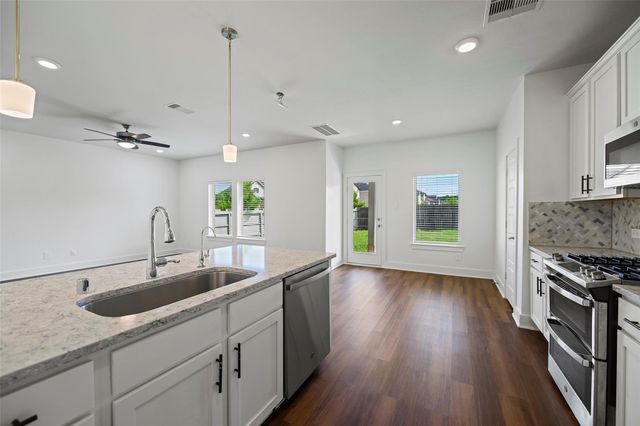 10603 Whitejacket, Conroe, TX 77385