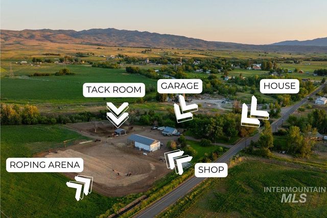 2143 Bonner Rd, Midvale, ID 83645