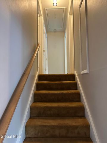 114 Dumbarton Drive, Bethlehem, NY 12054