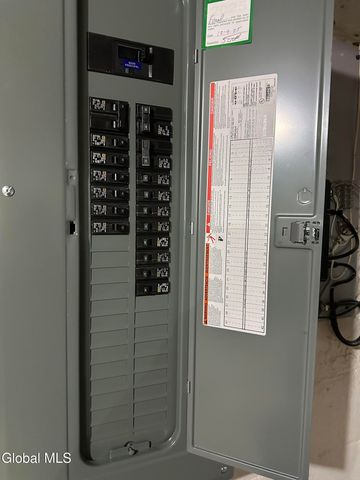 114 Dumbarton Drive, Bethlehem, NY 12054