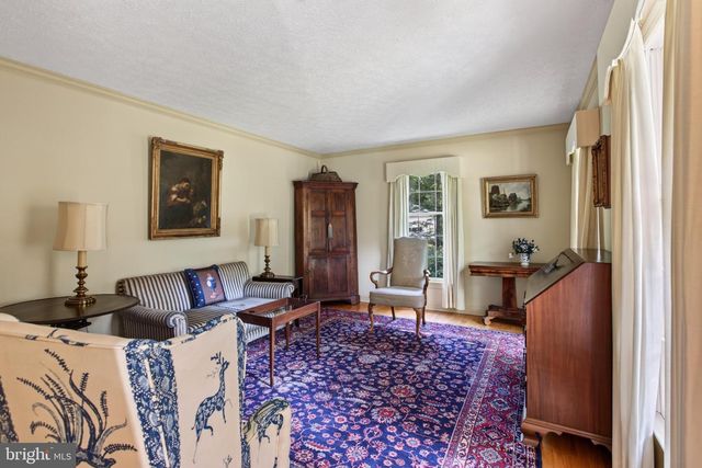 102 FOREST VALLEY RD, Winchester, VA 22602