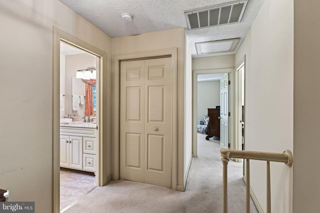 102 FOREST VALLEY RD, Winchester, VA 22602