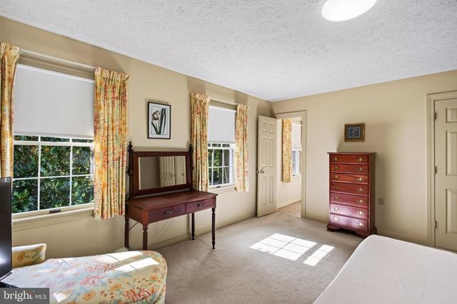 102 FOREST VALLEY RD, Winchester, VA 22602