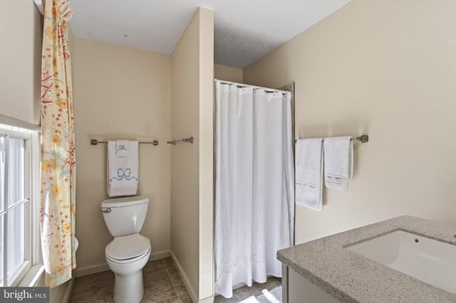 102 FOREST VALLEY RD, Winchester, VA 22602