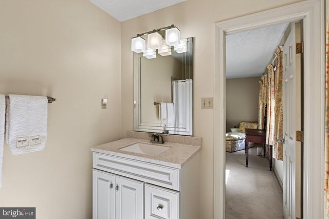 102 FOREST VALLEY RD, Winchester, VA 22602
