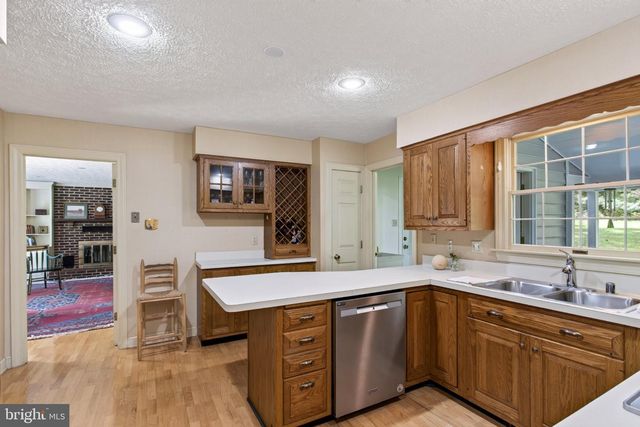 102 FOREST VALLEY RD, Winchester, VA 22602