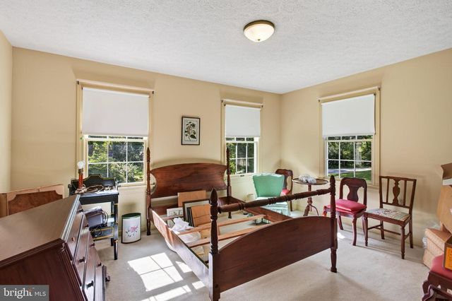 102 FOREST VALLEY RD, Winchester, VA 22602