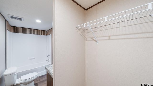 721 Queens Drive, Tool, TX 75143