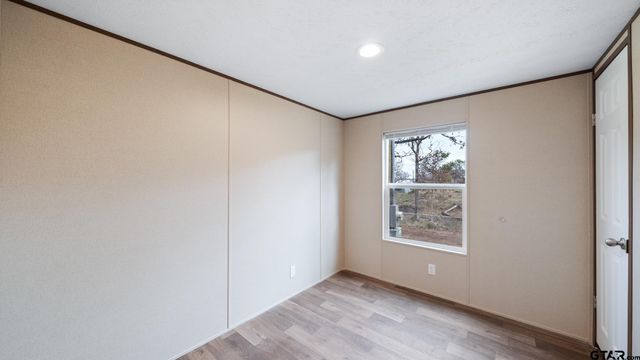 721 Queens Drive, Tool, TX 75143