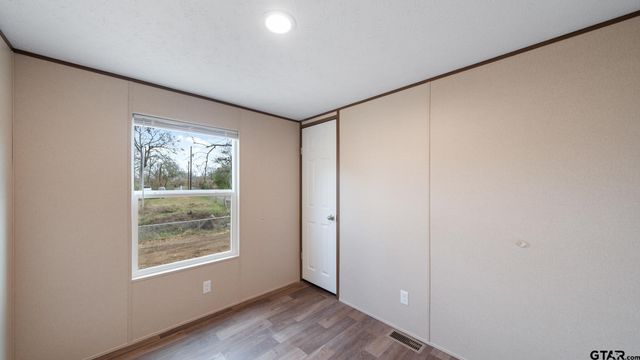 721 Queens Drive, Tool, TX 75143