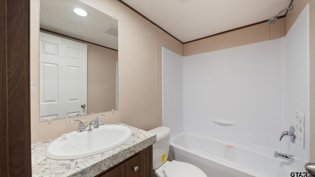 721 Queens Drive, Tool, TX 75143