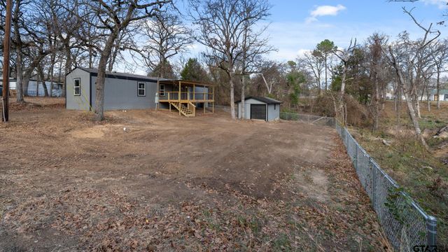 721 Queens Drive, Tool, TX 75143