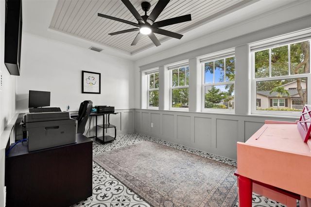 2420 14TH STREET N, St Petersburg, FL 33704