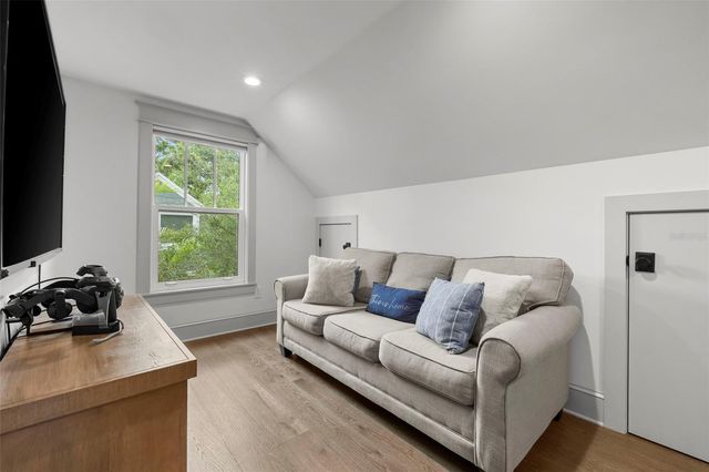 2420 14TH STREET N, St Petersburg, FL 33704