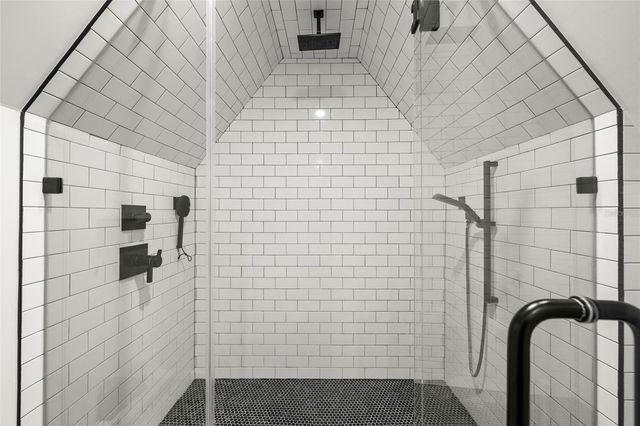 2420 14TH STREET N, St Petersburg, FL 33704