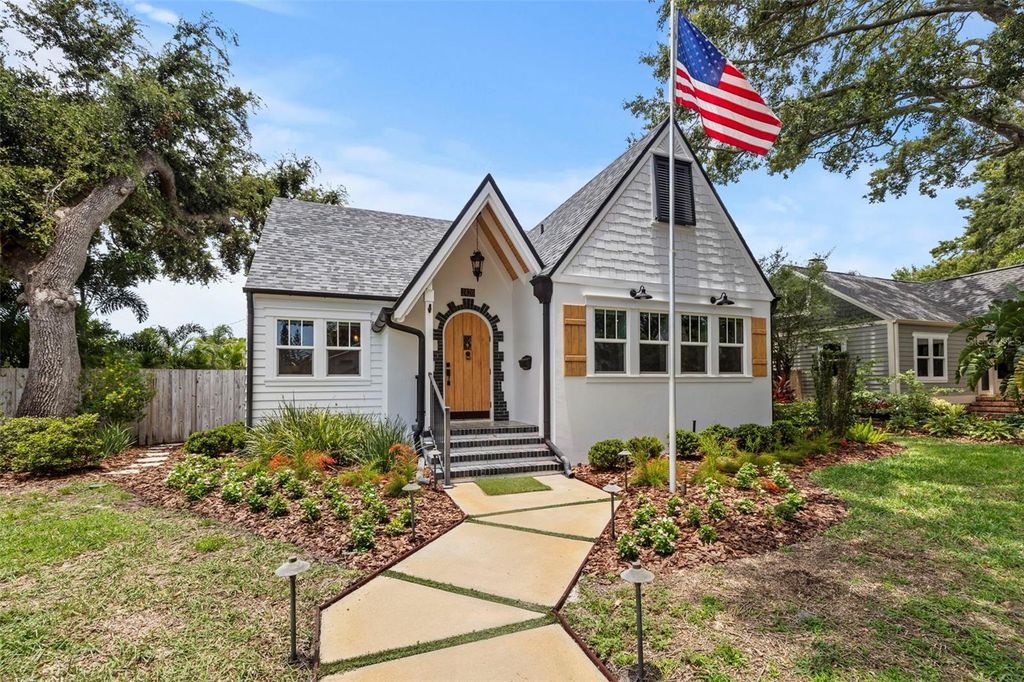 2420 14TH STREET N, St Petersburg, FL 33704