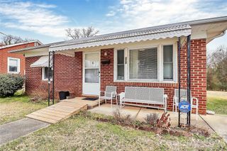 326 N Alexander Street, Mount Holly, NC 28120