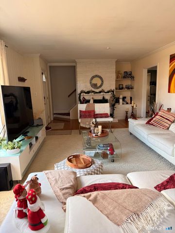 12 Belaire Drive, Westport, CT 06880