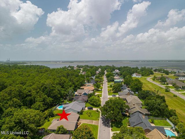 419 Cove Drive, Biloxi, MS 39531