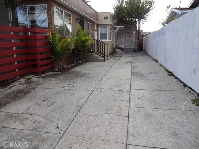 3147 S Halm Avenue, Los Angeles, CA 90034