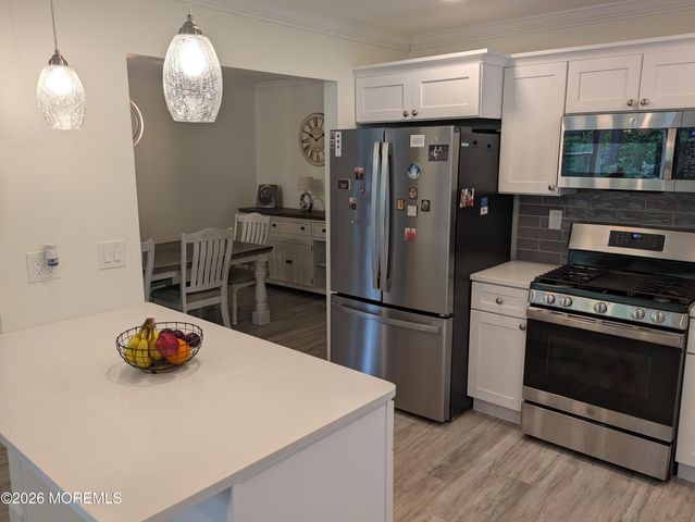 18 Maison Way, Toms River, NJ 08757