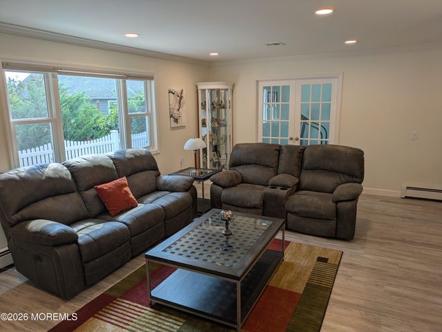 18 Maison Way, Toms River, NJ 08757