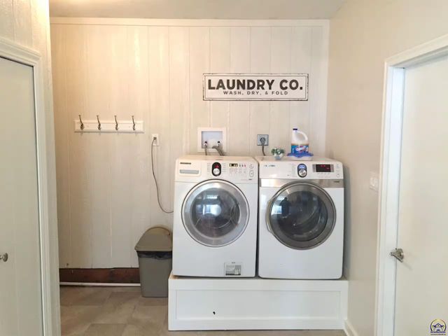 1503 SW Washburn AVE, Topeka, KS 66604