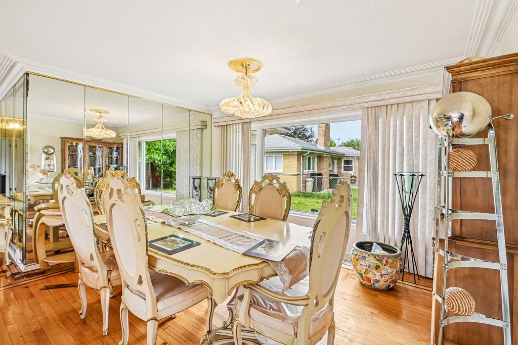 4474 W Chase Avenue, Lincolnwood, IL 60712 — photo 4
