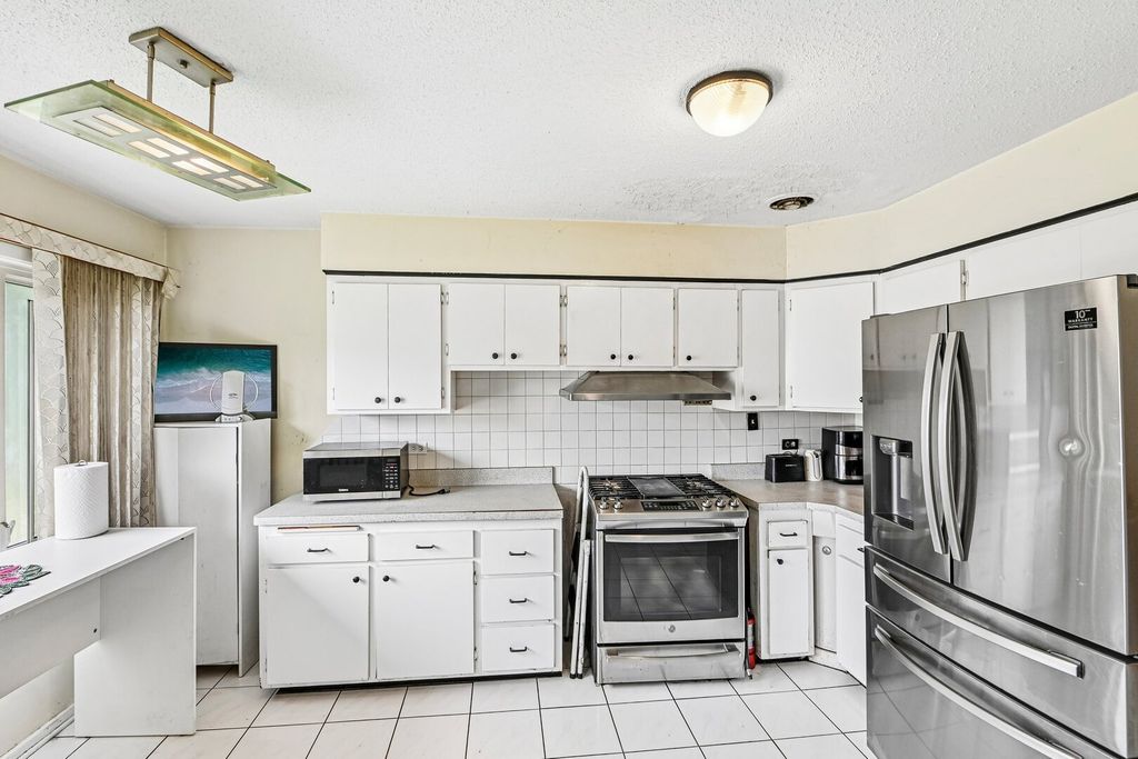 4474 W Chase Avenue, Lincolnwood, IL 60712 — photo 5