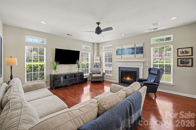 5938 Union Pacific Avenue, Charlotte, NC 28210
