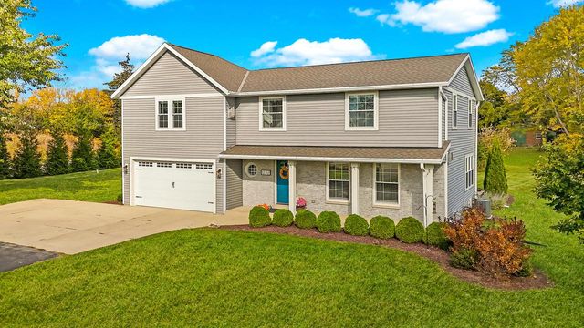 12312 W Donges Bay ROAD, Mequon, WI 53097