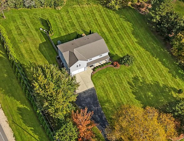 12312 W Donges Bay ROAD, Mequon, WI 53097