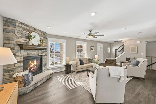 12312 W Donges Bay ROAD, Mequon, WI 53097