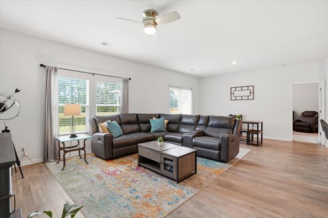 517 Spanish Wells Road, Summerville, SC 29486