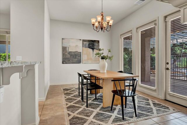 1915 N Peppertree Street, Visalia, CA 93291