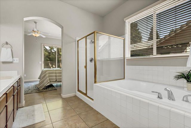 1915 N Peppertree Street, Visalia, CA 93291