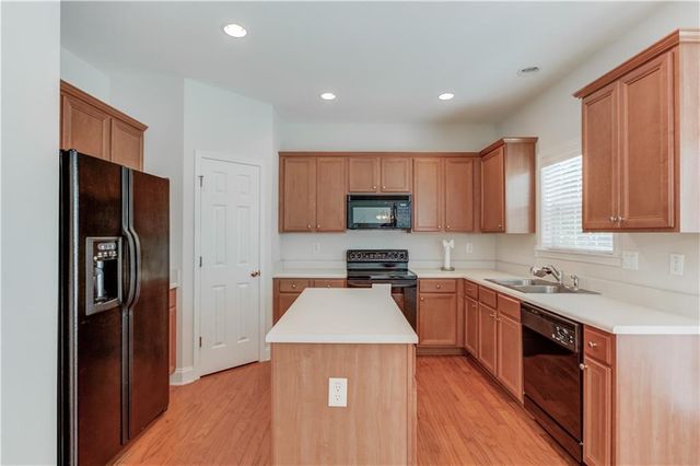 1840 Embassy Walk Lane, Lilburn, GA 30047