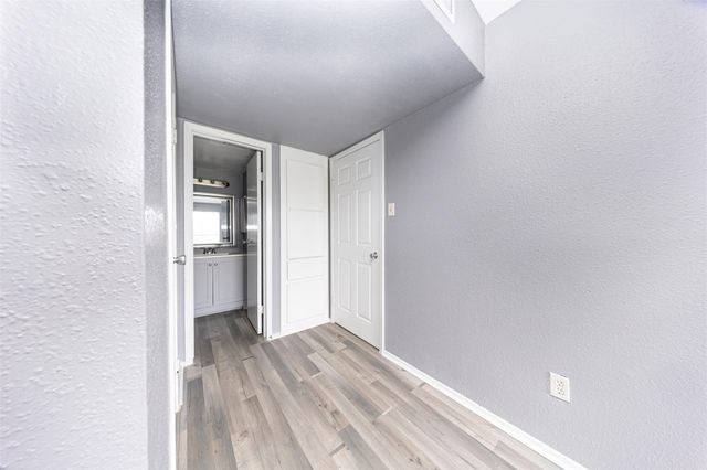 13480 S Thorntree Drive 1206, Houston, TX 77015