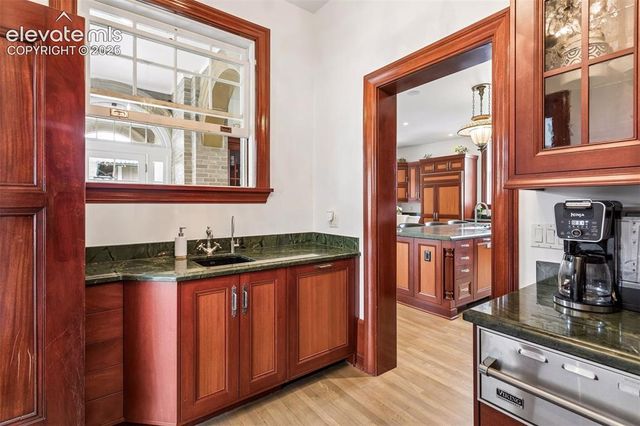 1600 N Cascade Avenue, Colorado Springs, CO 80907