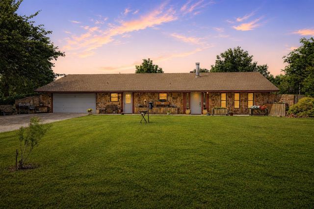 1211 E Rock Creek Road, Tuttle, OK 73089
