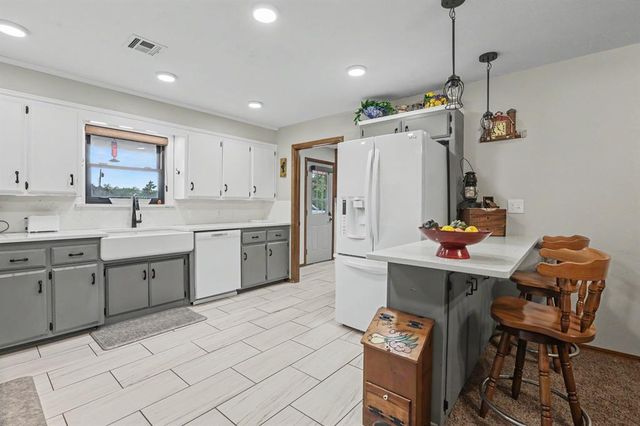 1211 E Rock Creek Road, Tuttle, OK 73089
