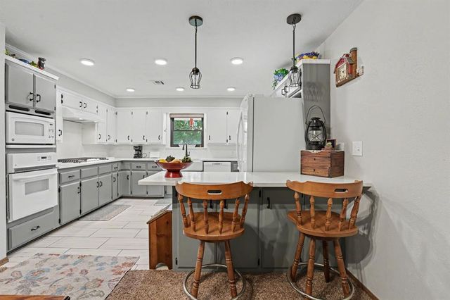 1211 E Rock Creek Road, Tuttle, OK 73089