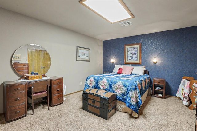 1211 E Rock Creek Road, Tuttle, OK 73089