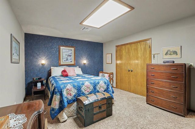 1211 E Rock Creek Road, Tuttle, OK 73089