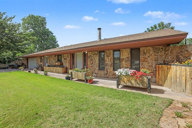 1211 E Rock Creek Road, Tuttle, OK 73089