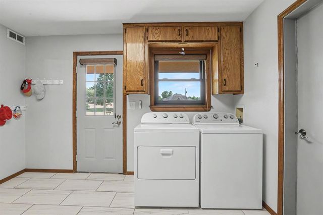 1211 E Rock Creek Road, Tuttle, OK 73089