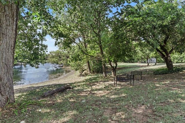 1211 E Rock Creek Road, Tuttle, OK 73089