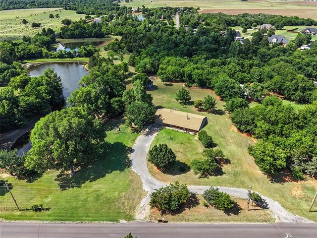 1211 E Rock Creek Road, Tuttle, OK 73089