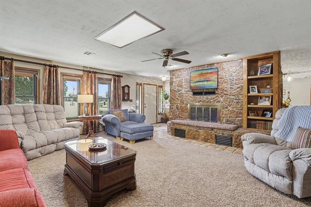 1211 E Rock Creek Road, Tuttle, OK 73089